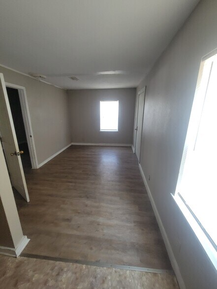 106 E North Ave, Lampasas, TX à vendre - Photo de l’immeuble – Image 3 sur 5
