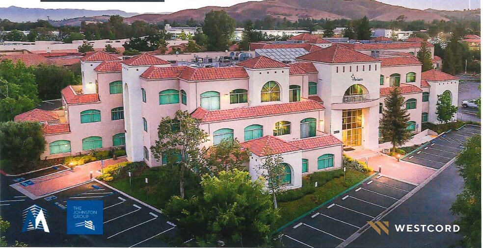 2555 Townsgate Rd, Westlake Village, CA à louer - Photo de l’immeuble – Image 3 sur 3