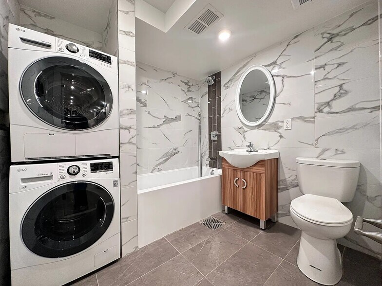 98 Wayne St, Jersey City, NJ à vendre - Photo de l’immeuble – Image 3 sur 6