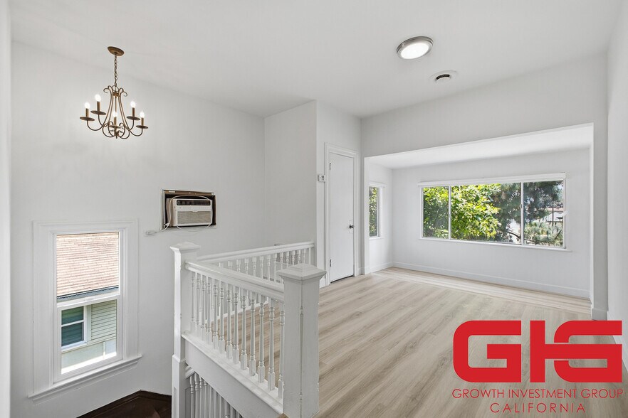 405 N Euclid Ave, Pasadena, CA à vendre - Photo de l’immeuble – Image 3 sur 44