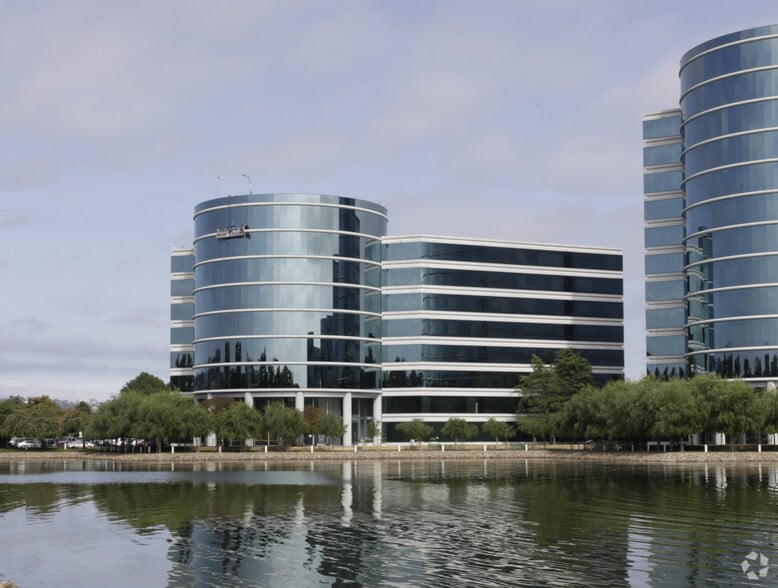 100 Oracle Pky, Redwood City, CA à louer - Photo principale – Image 3 sur 7