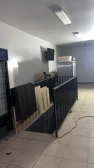 Plus de détails pour 192 Bay St, Staten Island, NY - Local commercial à louer