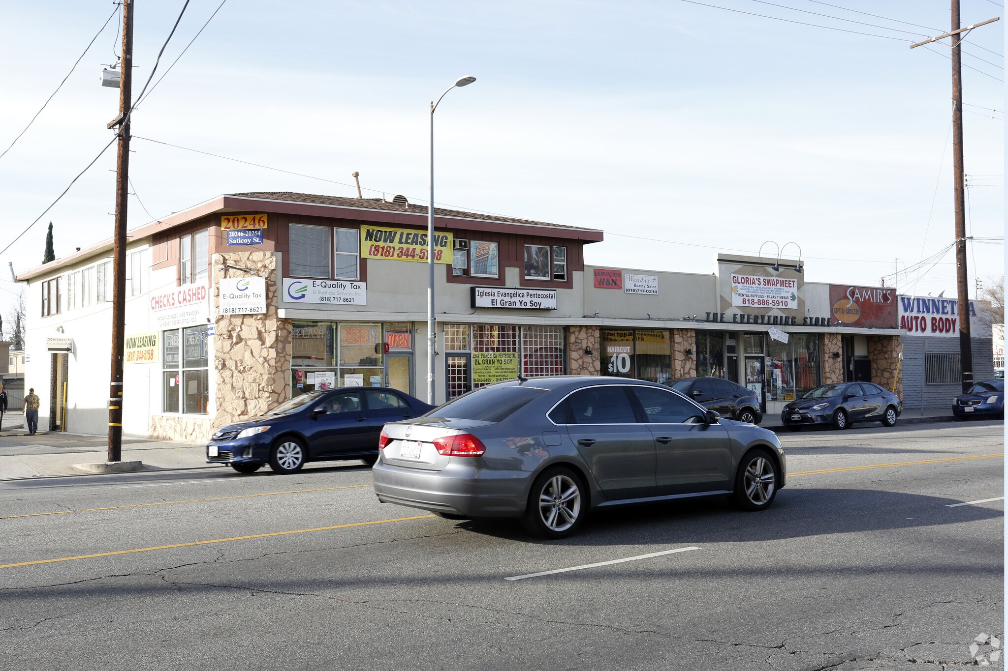 20246-20254 Saticoy St, Winnetka, CA à louer Photo principale– Image 1 sur 16