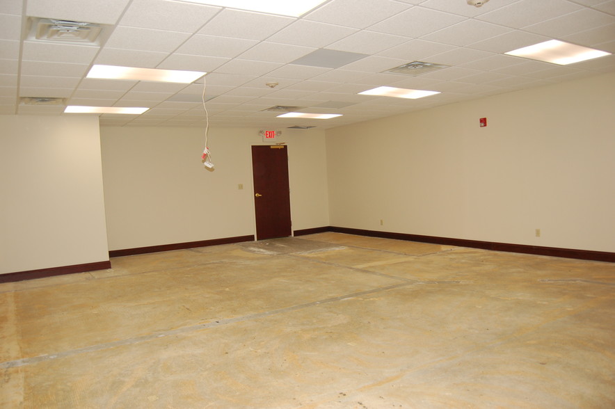 1 Mill Ridge Ln, Chester, NJ à louer - Photo intérieure – Image 3 sur 8