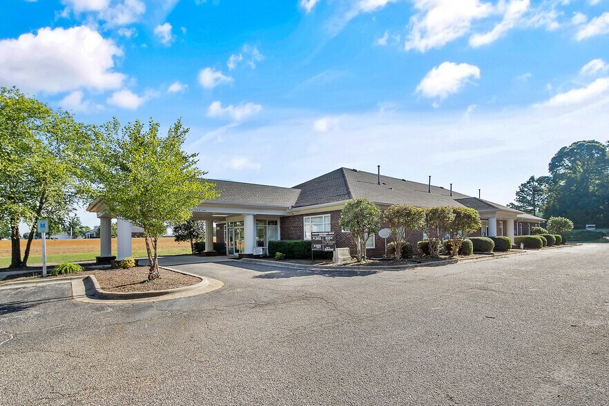 303-305 Tilghman Dr, Dunn, NC à vendre - Photo de l’immeuble – Image 2 sur 43