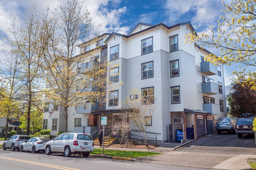 1888 Harris St, Eugene, OR à vendre - Photo de l’immeuble – Image 3 sur 10