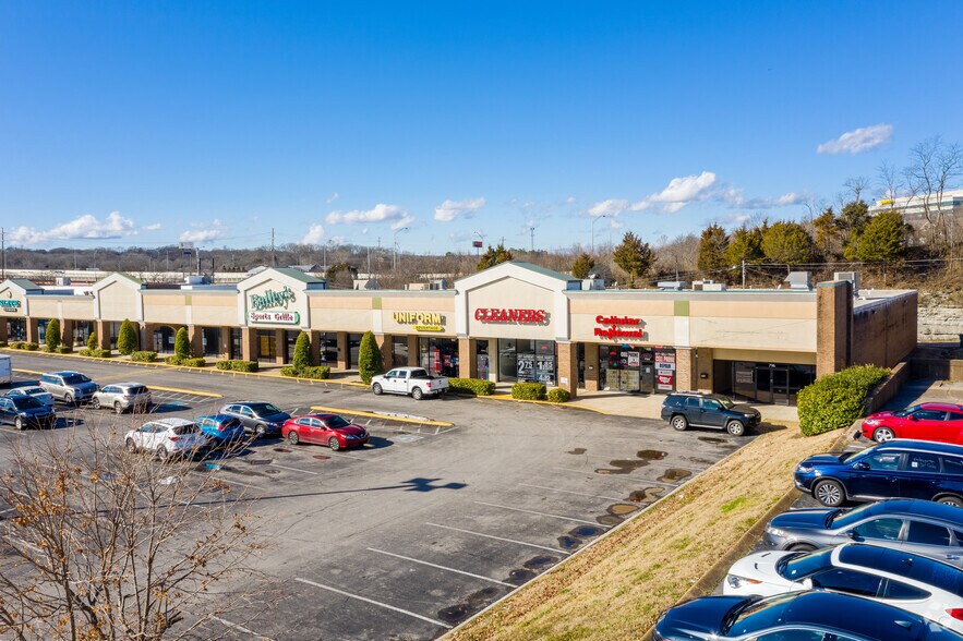 756-796 Rivergate Pky, Goodlettsville, TN à vendre - Photo principale – Image 1 sur 10