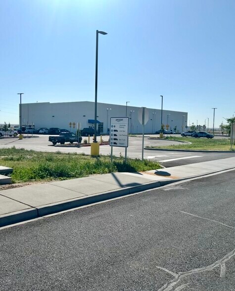 Patton Blvd NE, Moses Lake, WA à louer - Photo de l’immeuble – Image 1 sur 4