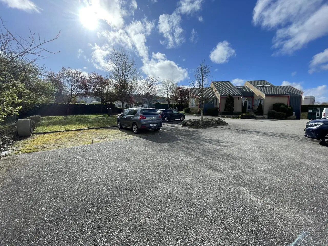 Local d'activités dans Linas à vendre Photo de l’immeuble– Image 1 sur 15