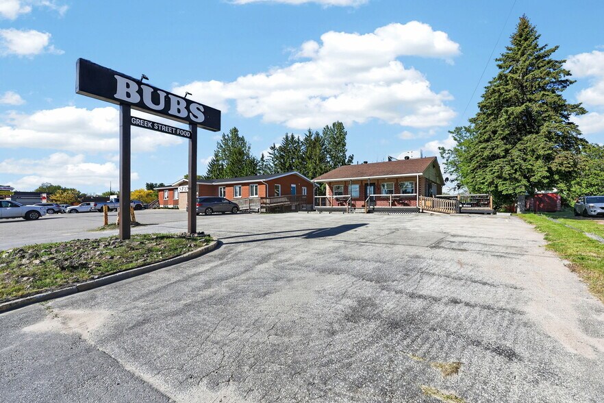 56 Yonge St S, Springwater, ON à vendre - Photo de l’immeuble – Image 2 sur 24