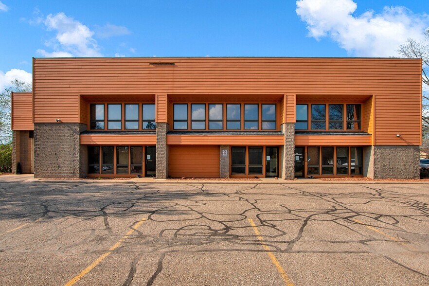 3000 Minnesota Ave, Stevens Point, WI à vendre - Photo de l’immeuble – Image 3 sur 41