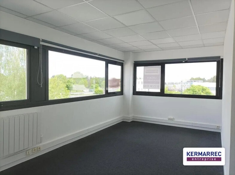 Bureau dans Cesson-Sévigné à vendre - Photo de l’immeuble – Image 1 sur 5