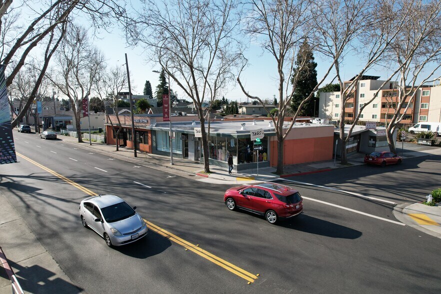 1711-1717 E 14th St, San Leandro, CA à vendre - Photo de l’immeuble – Image 1 sur 10