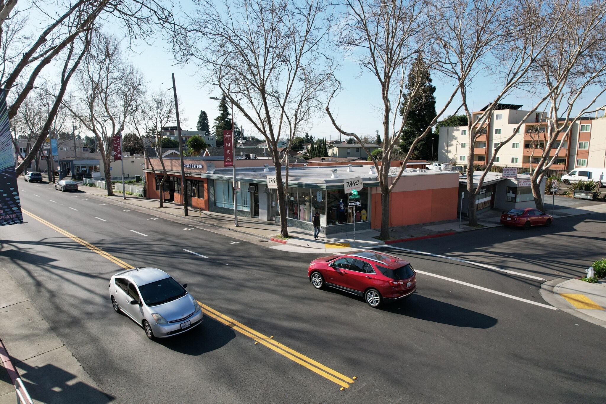 1711-1717 E 14th St, San Leandro, CA à vendre Photo de l’immeuble– Image 1 sur 11
