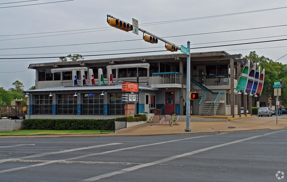 1200 38th St W, Austin, TX à louer - Photo principale – Image 2 sur 2