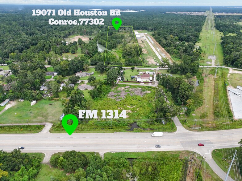 19071 Old Houston Rd, Conroe, TX à vendre - Photo de l’immeuble – Image 2 sur 4