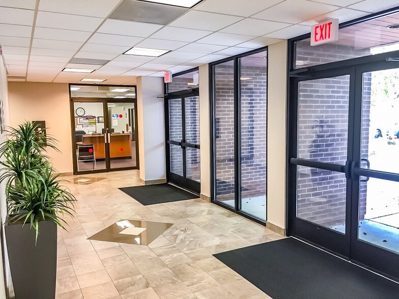 230 Washington Ave Ext, Albany, NY à louer - Photo intérieure – Image 2 sur 4