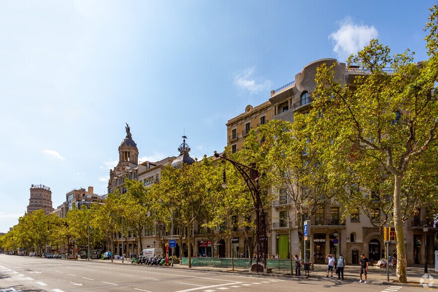 Passeig De Gràcia, Barcelone, Barcelona à louer - Photo de l’immeuble – Image 3 sur 4