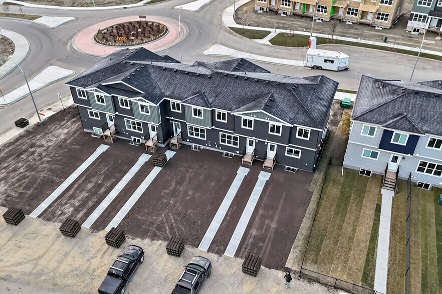 11-22 Grayhawk Blvd, Benalto, AB à vendre - Photo de l’immeuble – Image 2 sur 13