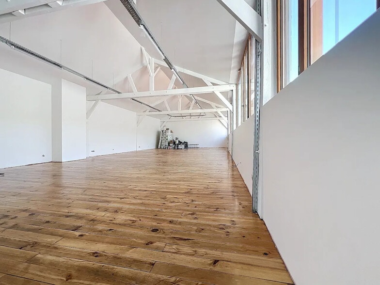 Bureau dans Paris à louer - Photo de l’immeuble – Image 2 sur 12