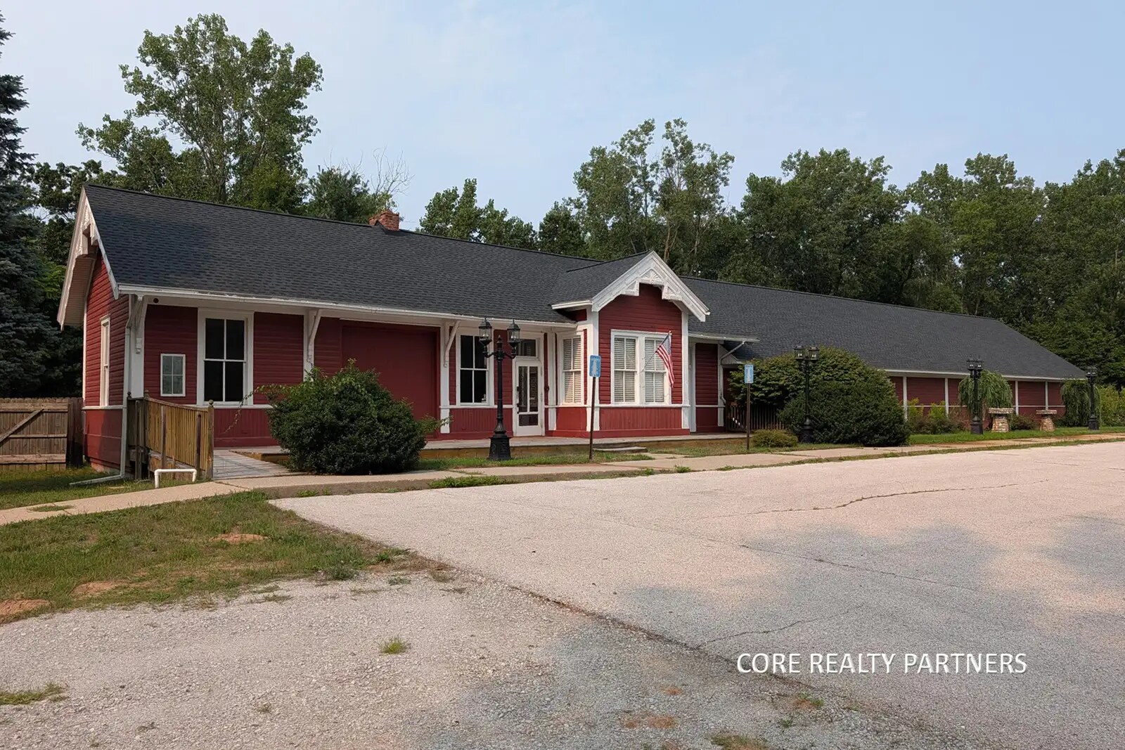 14599 Cleveland St, Spring Lake, MI à vendre Photo de l’immeuble– Image 1 sur 49