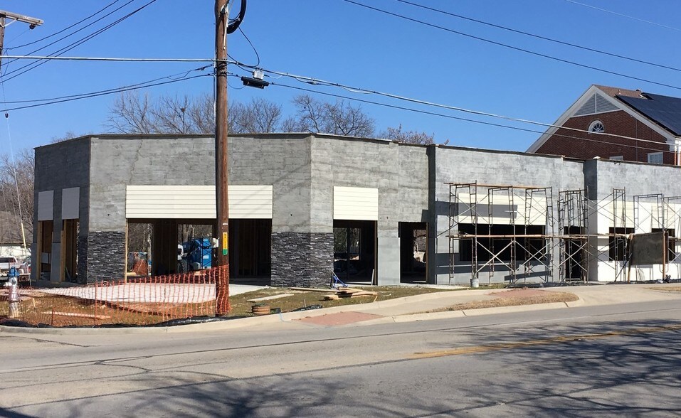 1409 E McKinney St, Denton, TX à vendre - Photo principale – Image 1 sur 25