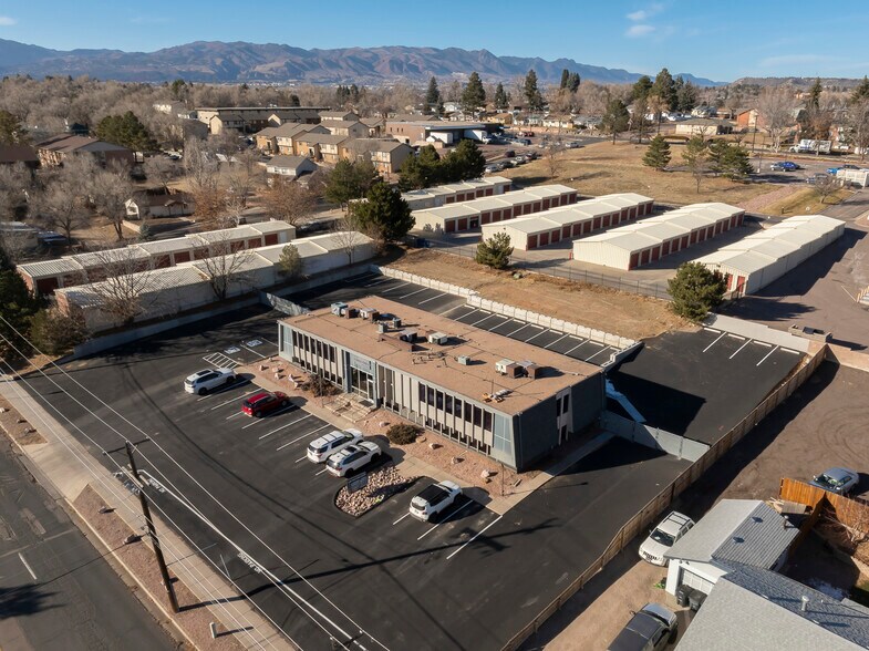 2720 E Yampa St, Colorado Springs, CO à vendre - Photo de l’immeuble – Image 2 sur 35