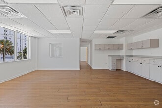 235 Lincoln Rd, Miami Beach, FL à louer Photo intérieure– Image 2 sur 4