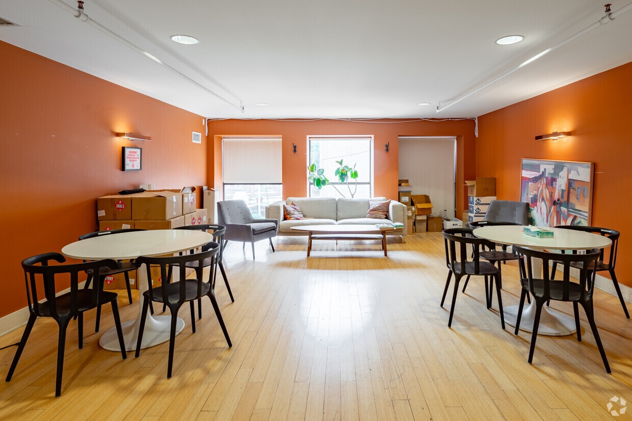 3020 N Lincoln Ave, Chicago, IL à vendre Photo intérieure– Image 1 sur 7