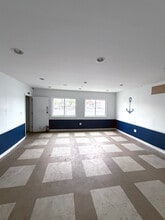 15913 Crossbay Blvd, Howard Beach, NY à louer Photo intérieure– Image 2 sur 5