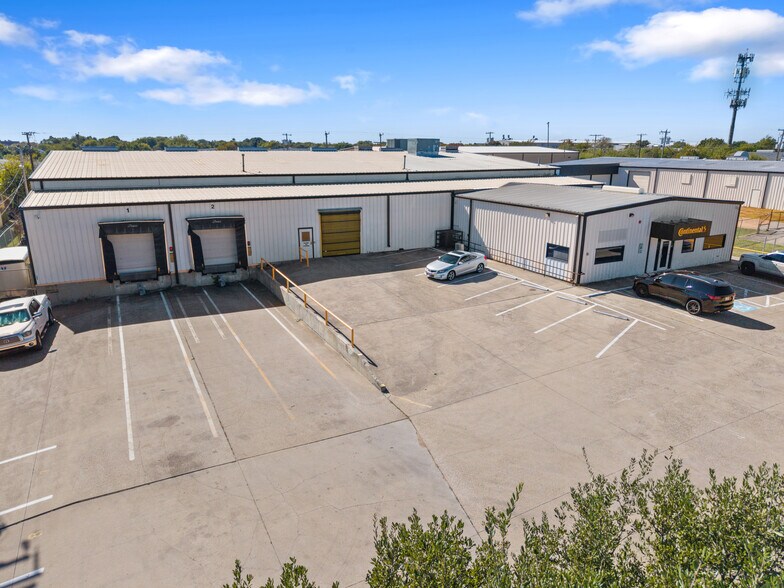 1120 Commercial Blvd N, Arlington, TX à vendre - Photo de l’immeuble – Image 1 sur 20