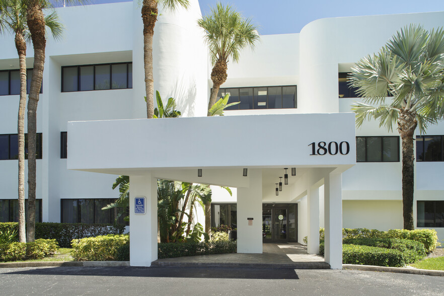 1800 NW Corporate Blvd, Boca Raton, FL à louer - Photo de l’immeuble – Image 2 sur 7