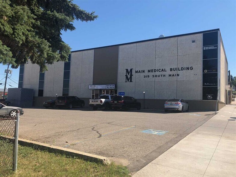 315 Main St S, Minot, ND à vendre - Photo de l’immeuble – Image 2 sur 12