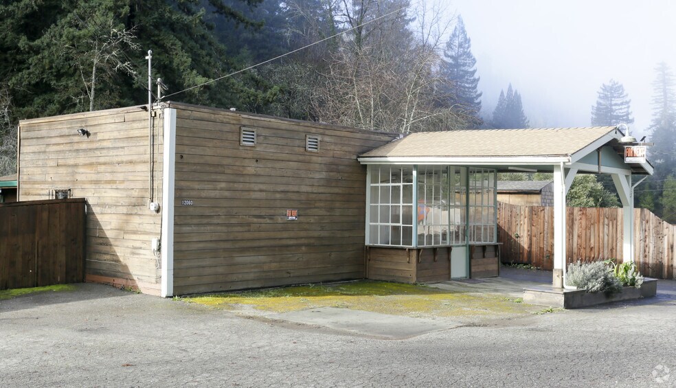 12050 Hwy 116, Guerneville, CA à vendre - Photo principale – Image 1 sur 8