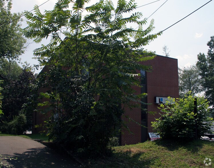 321 Main St, Woodbridge, NJ à louer - Photo de l’immeuble – Image 2 sur 6