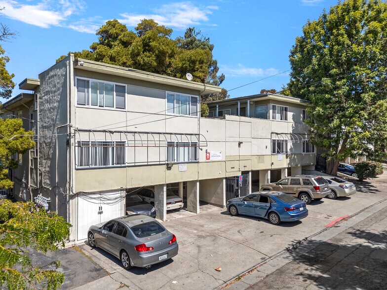 2505 10th Ave, Oakland, CA à vendre - Photo de l’immeuble – Image 3 sur 18