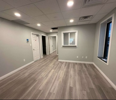 50711-50731 Wing Dr, Shelby Township, MI à louer - Photo intérieure – Image 2 sur 9
