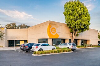 Plus de détails pour 20 Centerpointe Dr, La Palma, CA - Bureau à vendre