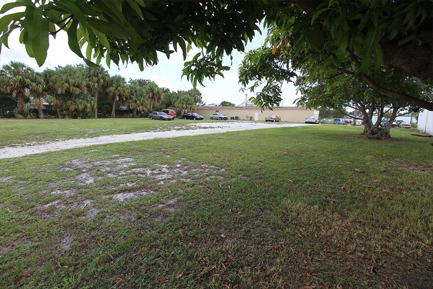 534 S 5th St, Fort Pierce, FL à vendre - Photo de l’immeuble – Image 3 sur 5