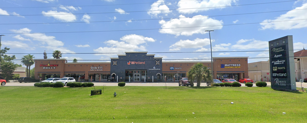 19053 I-45 N, Spring, TX à louer - Photo de l’immeuble – Image 1 sur 4