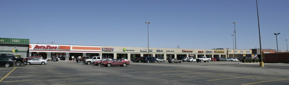 900-921 SH 80, San Marcos, TX à louer - Photo de l’immeuble – Image 3 sur 4