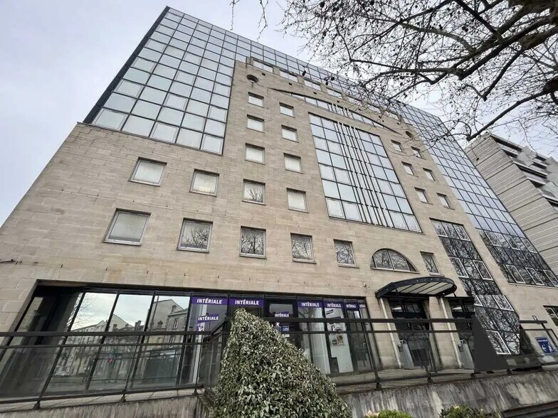 Bureau dans Bordeaux à louer - Photo de l’immeuble – Image 1 sur 11