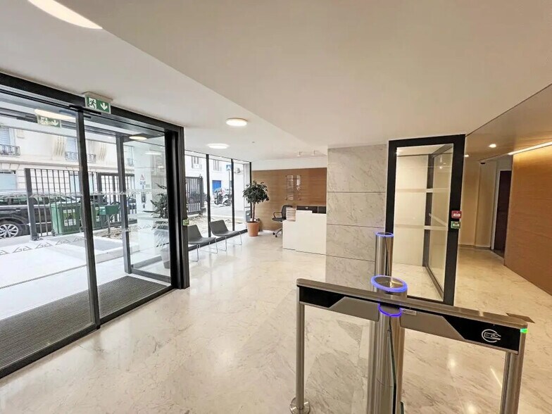 27-29 Rue Des Poissonniers, Neuilly-sur-Seine à louer - Photo de l’immeuble – Image 2 sur 10