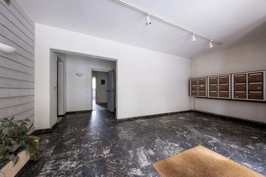 9 Rue Amouroux, Saint-Étienne à vendre - Hall d’entrée – Image 2 sur 12