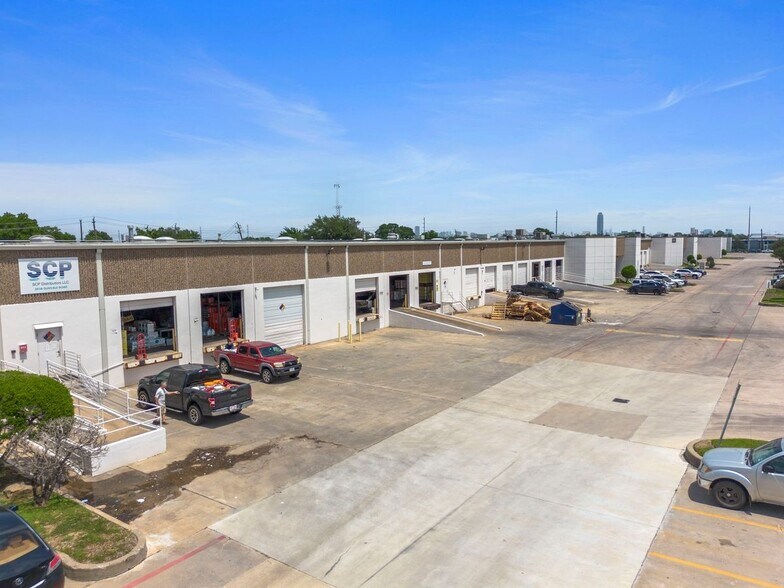3912-3922 Dunvale Rd, Houston, TX à louer - Photo de l’immeuble – Image 2 sur 3