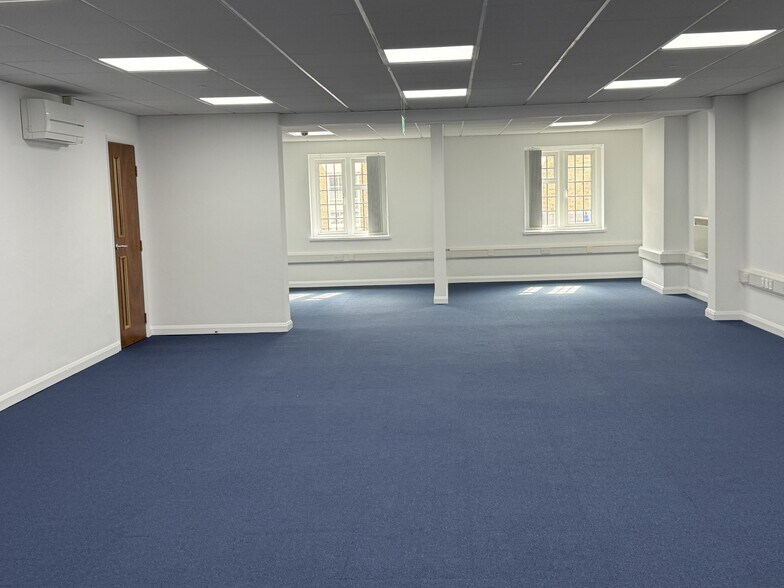 137-141 High St, Sevenoaks à louer - Photo de l’immeuble – Image 3 sur 3