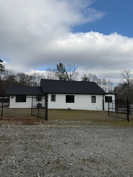 2719 Huff Dr, Lawrenceville, GA à vendre - Photo de l’immeuble – Image 3 sur 65