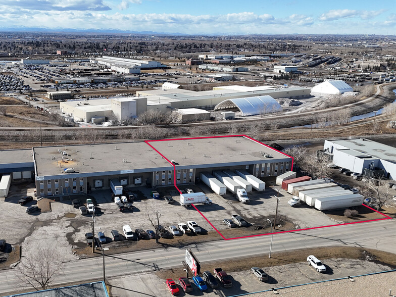 6693-6803 30 St SE, Calgary, AB à louer - Photo de l’immeuble – Image 1 sur 6
