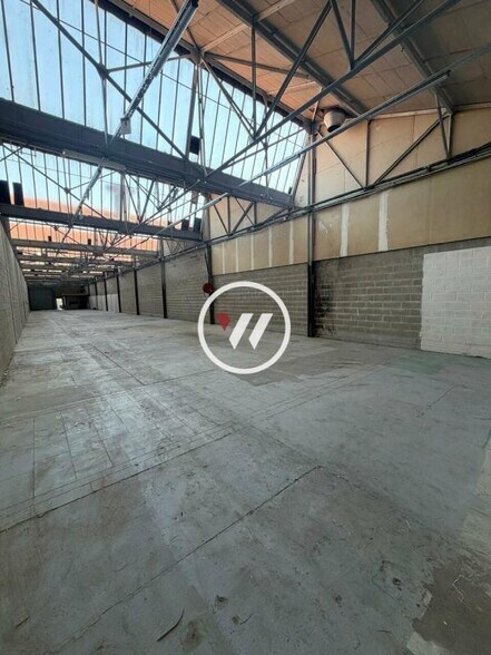 Industriel/Logistique dans Pantin à louer - Photo de l’immeuble – Image 1 sur 11
