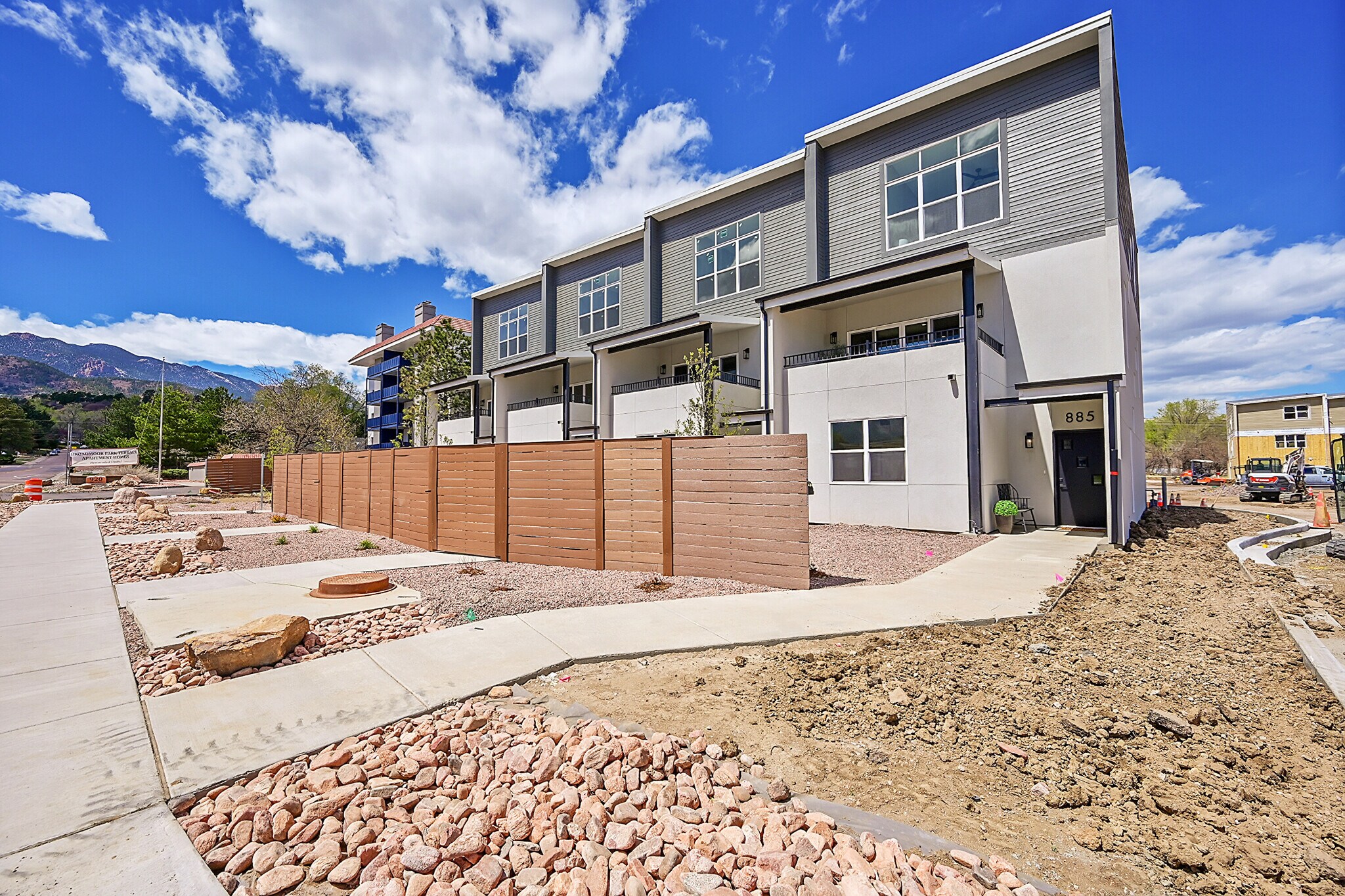 904 Arcturus Dr, Colorado Springs, CO à vendre Photo de l’immeuble– Image 1 sur 80